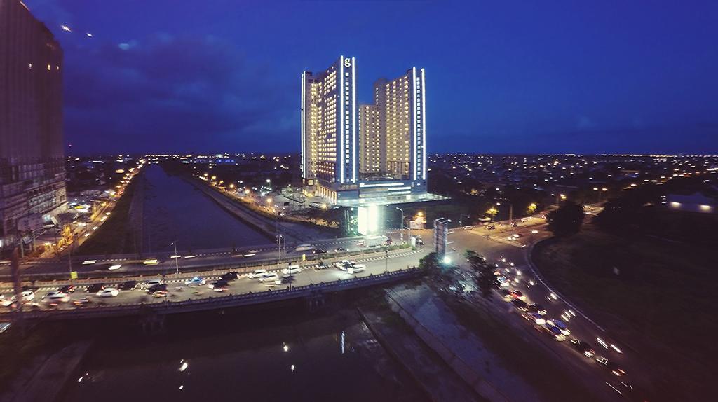 Hotel Gunawangsa Merr Surabaya Exterior photo