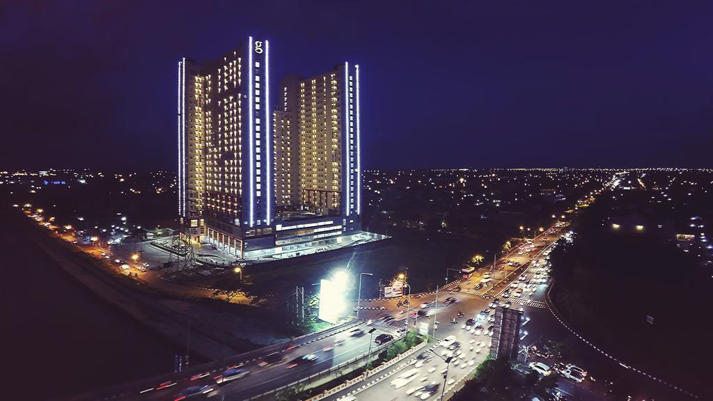 Hotel Gunawangsa Merr Surabaya Exterior photo